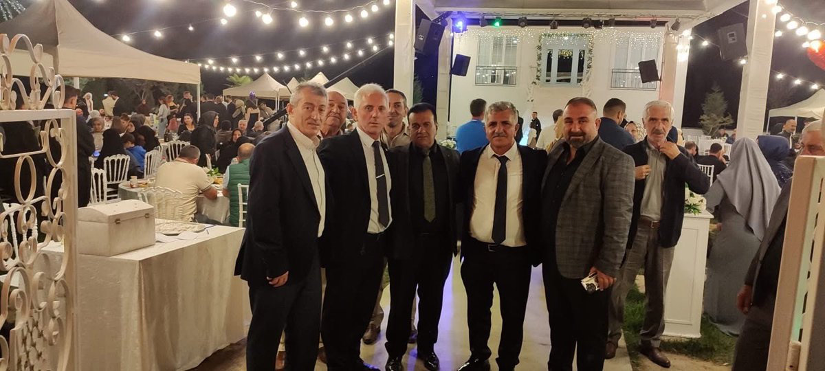 Bağlar Mahalle başkanımız Harun Dayıoğlu’ nun yeğeni Hilmi Can ile Tuba çiftinin düğün cemiyetine katılarak, mutluluklarına ortak olduk.

Dayıoğlu ve Yağmur ailelerine hayırlı olsun dileklerimizi iletiyor, çiftimize ömür boyu mutluluklar diliyoruz.