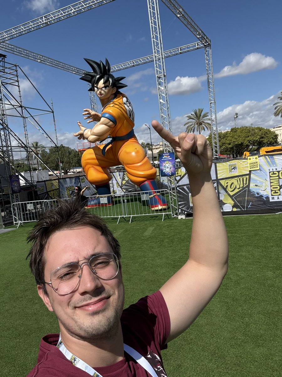Con mi colega Goku en <a href="/comicconmalaga/">Comic-Con Málaga</a> 🔥