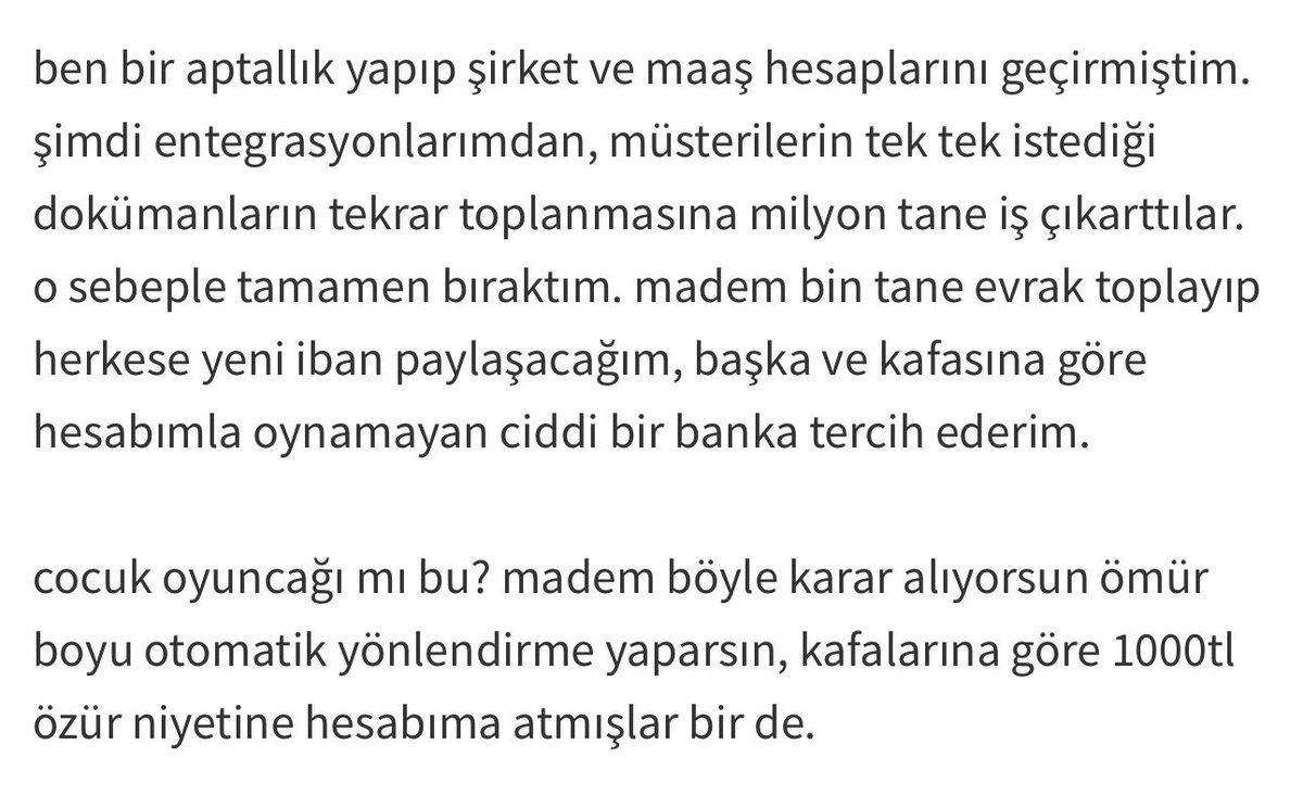 aykiri's tweet photo. Enpara’nın QNB’den ayrılması sürecinde büyük kriz.

Banka, geçiş sürecinde EFT ve SWIFT sistemlerinin çalışmaya devam edeceğini, 90 gün boyunca eski IBAN’a gönderilen ödemelerin yeni adreslere aktarılacağını açıklamıştı.

Ancak, eski hesaplara gönderilen tüm ödemelerin geri döndüğü ve alıcıya teslim edilmediği ortaya çıktı.

Ayrıca bankanın geçiş işleminden önce kullanıcılara yeni IBAN adreslerini de bildirmediği öğrenildi.

SWIFT TANIMSIZ!
Enpara’nın SWIFT işlemlerinde ise daha büyük bir skandal patlak verdi. 

Bankanın SWIFT sistemine kayıt olmadan hesapları taşıdığı, yurt dışından ödeme bekleyenlerin alacaklarını alamadıkları ortaya çıktı.

Yeni IBAN ve SWIFT bilgilerini yurt dışında ticaret yaptığı firmalarla paylaşanlar “Bankacılık sistemine kayıtlı böyle bir SWIFT hesabı bulunamamaktadır.” hatasıyla karşılaşıyor.

Bankanın taşıma işleminde yaptığı skandallardan dolayı oluşan maddi zararın boyutu bilinmiyor.

Enpara’nın müşteri hizmetleri ile yapılan görüşmelerde “90 gün para aktarım garantisi ve Swift” sorunlarıyla ilgili hiçbir çözüm sunulamıyor.

Sosyal medya platformlarında Enpara mağdurlarının paylaşımları dikkat çekiyor.