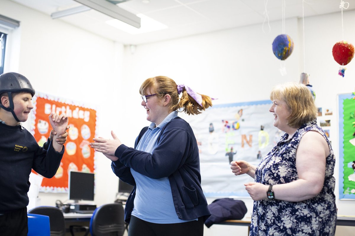 Cap-a-Pie tweet media