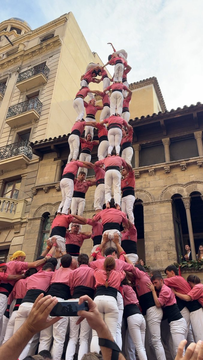 El primer 5d9f descarregat  del S.XX és veia per la diada de Santa Úrsula de 1996 de la mà de la <a href="/collavella/">Colla Vella dels Xiquets de Valls</a> !!!Avui hem descarregat el 40è de l'època moderna a Lleida !!! Brutal 💪🔝
 #seguimsumant #castells