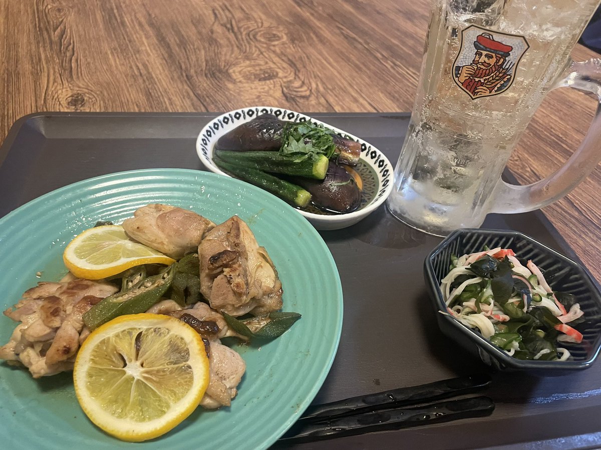 なんだかんだ今月やっと2回目のいやさか湯😭テーブルもトレイも新しくなってる😳
#今日のいやさか湯