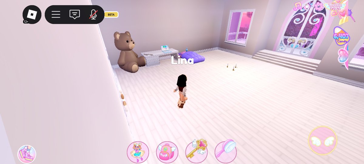 I think I should open a rhd comms.. 
#royalehigh