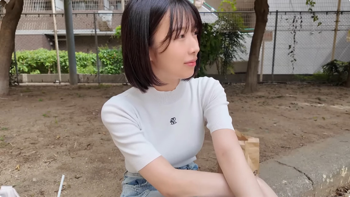 tk3torao2's tweet image. 公園の隅でネタ合わせしている芸人さんをガン見する安部若菜さん

youtu.be/Dmpxe_3HlUo?si…

#NMB48 #安部若菜
#わかぽん
#モスバーガー