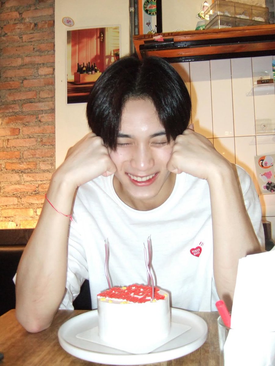 ilypansa's tweet image. I love him so much🥹❤️

#Java20thChapter