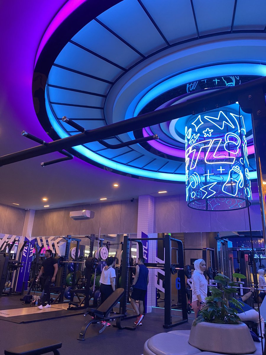 enak disini tuh ga kek pasar kaya di dago