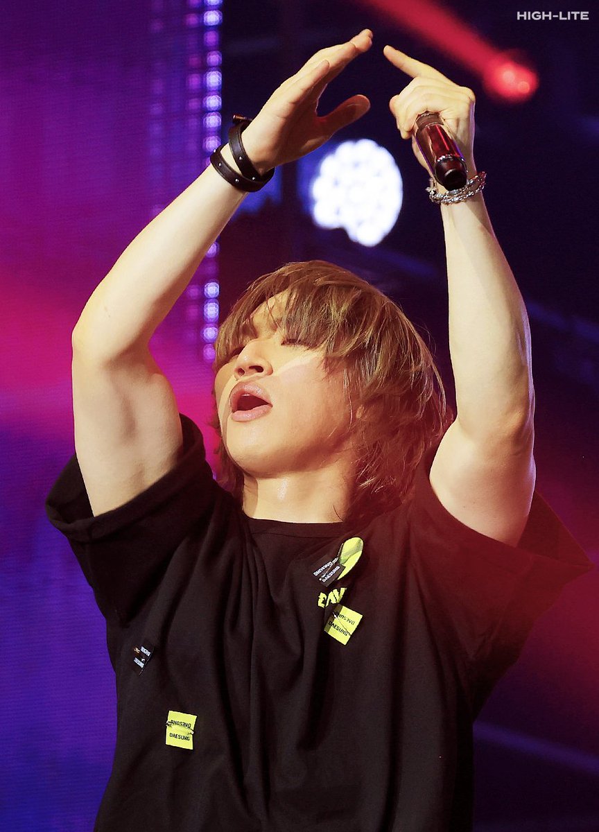 250426 D'sWAVE IN SEOUL

ㅍㅏ
 ㄹ...

#대성 #DAESUNG #DLITE #テソン #DsWAVE #DsWAVEINSEOUL
<a href="/d_lable/">DAESUNG</a>