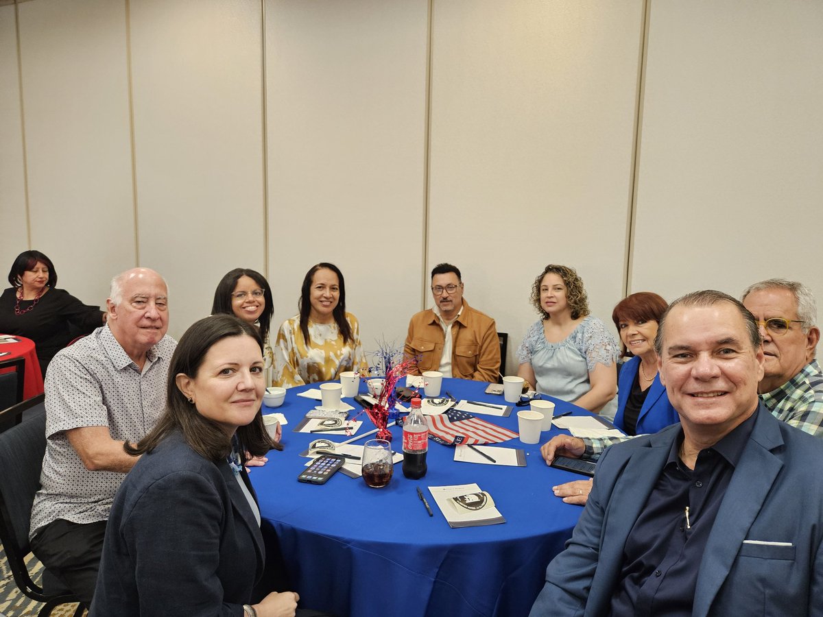 irma_rodri's tweet image. #DesayunoEstadista 
#MovimientoEstadista en acción 
Gracias a todos los presentes su presencia es un valioso aporte para fortalecer nuestro compromiso con la causa de la #Estadidad