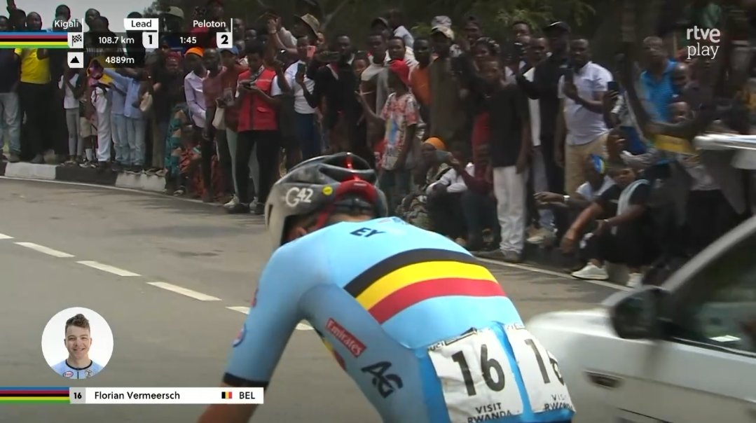 Que alguien le diga a CdA que tiene el micro abierto en RTVE Play aunque no estén emitiendo en TDP🤣