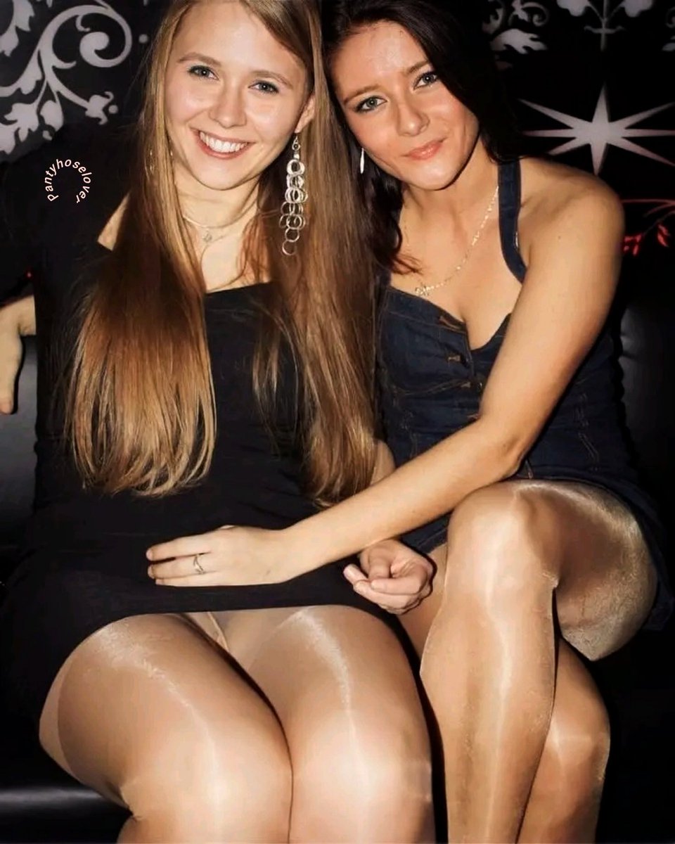 Pntyhsewear99's tweet photo. #pantyhose #sheer #shine #tights #thinsocks #backfollow #lacy #smooth #photo #friend #nylonlegs #newday #happygirl #like https://t.co/2RaKC8U7nL