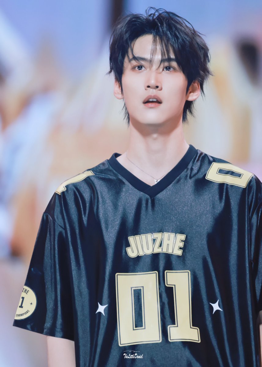 TheLittleDanie1's tweet image. 250927 战至巅峰4 
congratulation FMVP 👏🏻👏🏻👏🏻 

#zhoukeyu #danielzhoukeyu #周柯宇
 #저우커위 #โจวเคออวี่ #ジョウ・クーユ