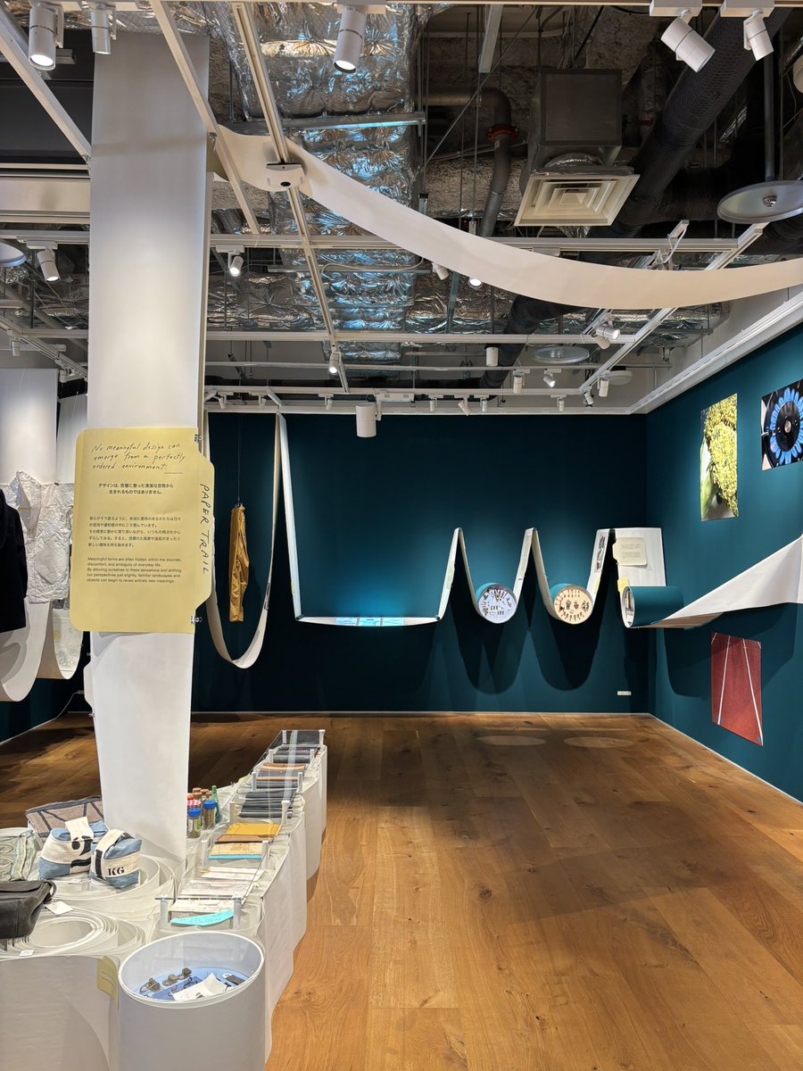 mpl_architect's tweet image. 📍Paper Trail展┊︎ATELIER MUJI GINZA
Office Yuasaが空間デザインを担当した展示へ！
一本の⻑く繋がった紙が会場全体を巡る構成で、POSTALCOの「見かたを少し変えてみる」ことで暮らしが豊かになるという思想が感じられて良かった✨️
ほぼ所員のように働く同期、尊敬だし刺激をもらってます👀