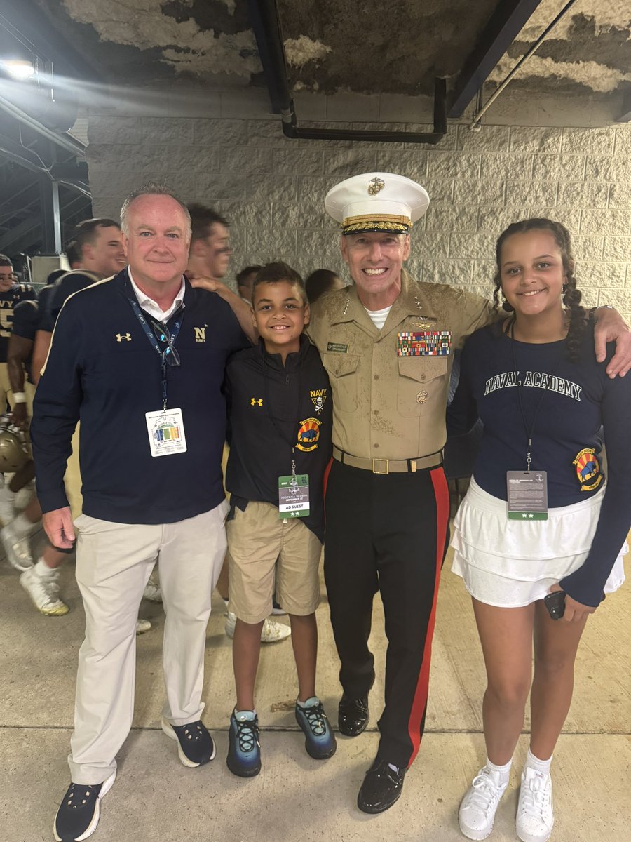 MKellyUSNA's tweet image. Another amazing Football Saturday in Annapolis! @NavyFB marches on to another 4-0 start—first time program has done that in back-to-back years since 1978-79. We were able to salute our local teachers as part of @CFBPlayoff Extra Yard for Teachers initiative and to thank our…