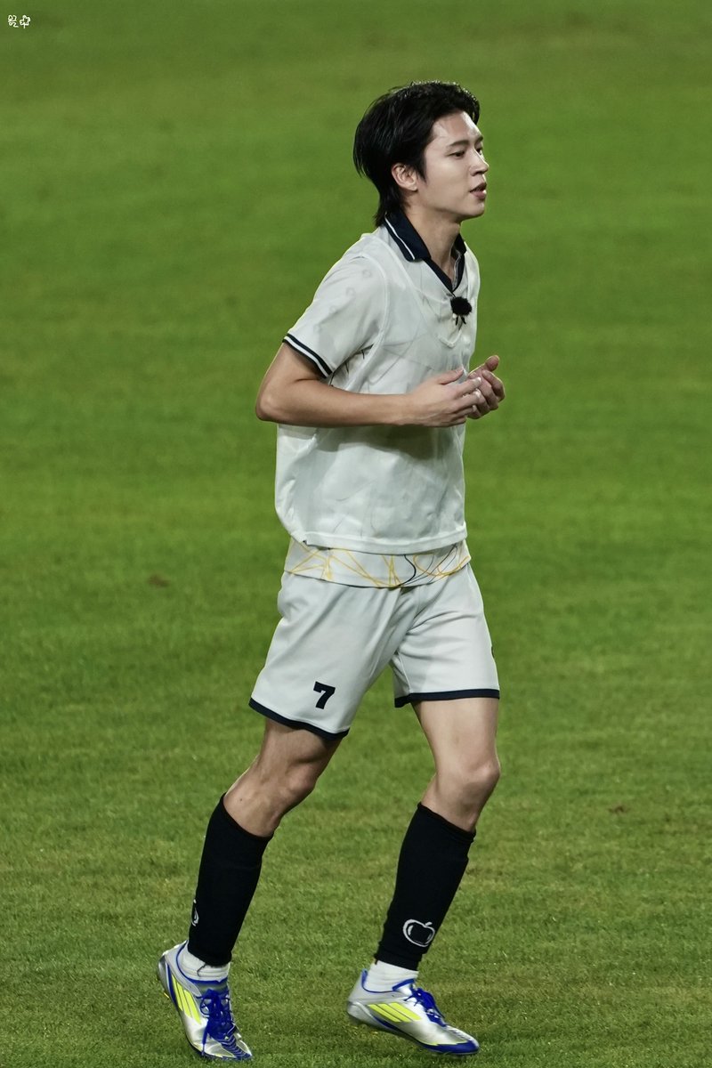 직관의 미학….🤤

250823 #우현 #남우현  HQ
[ 뭉쳐야 찬다 직관 @안산와스타디움]
#인피니트 #NAMWOOHYUN #INFINITE