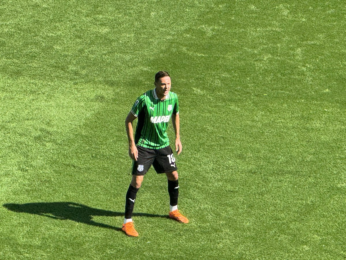 Watching Nemanja Matic, 37. He’s on mission to play in every country in the UEFA region before he retires at 49. Last gave the ball away in 2008.