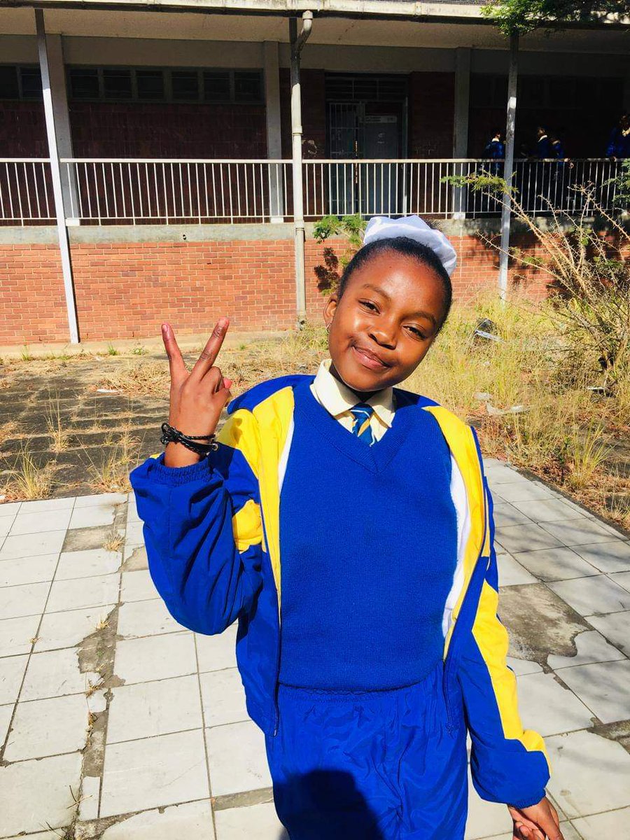 Andile02004's tweet image. #Mzansischool
#MzansiFinests
#Ama2000
#Ama2k
#highschool