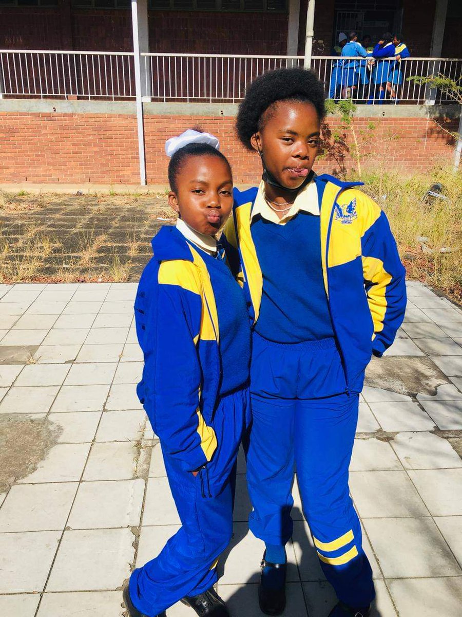 Andile02004's tweet image. #Mzansischool
#MzansiFinests
#Ama2000
#Ama2k
#highschool