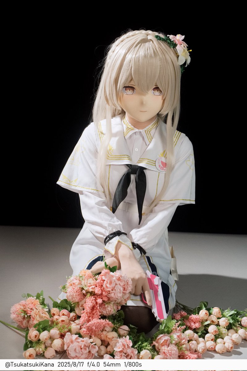 9/28 台灣教師節

「感謝自我們相識以來，老師對我，對聖三一的諸多照料」

 「也許老師自己都不記得了...但今天，其實是‘那邊’世界裡，屬於老師們的節日哦」

 「您問我為什麼知道...呵呵，與您有關的一切，我都有認真學習過」

 「這些花...是我從聖三一的後山上採來的，希望您...不要嫌棄」