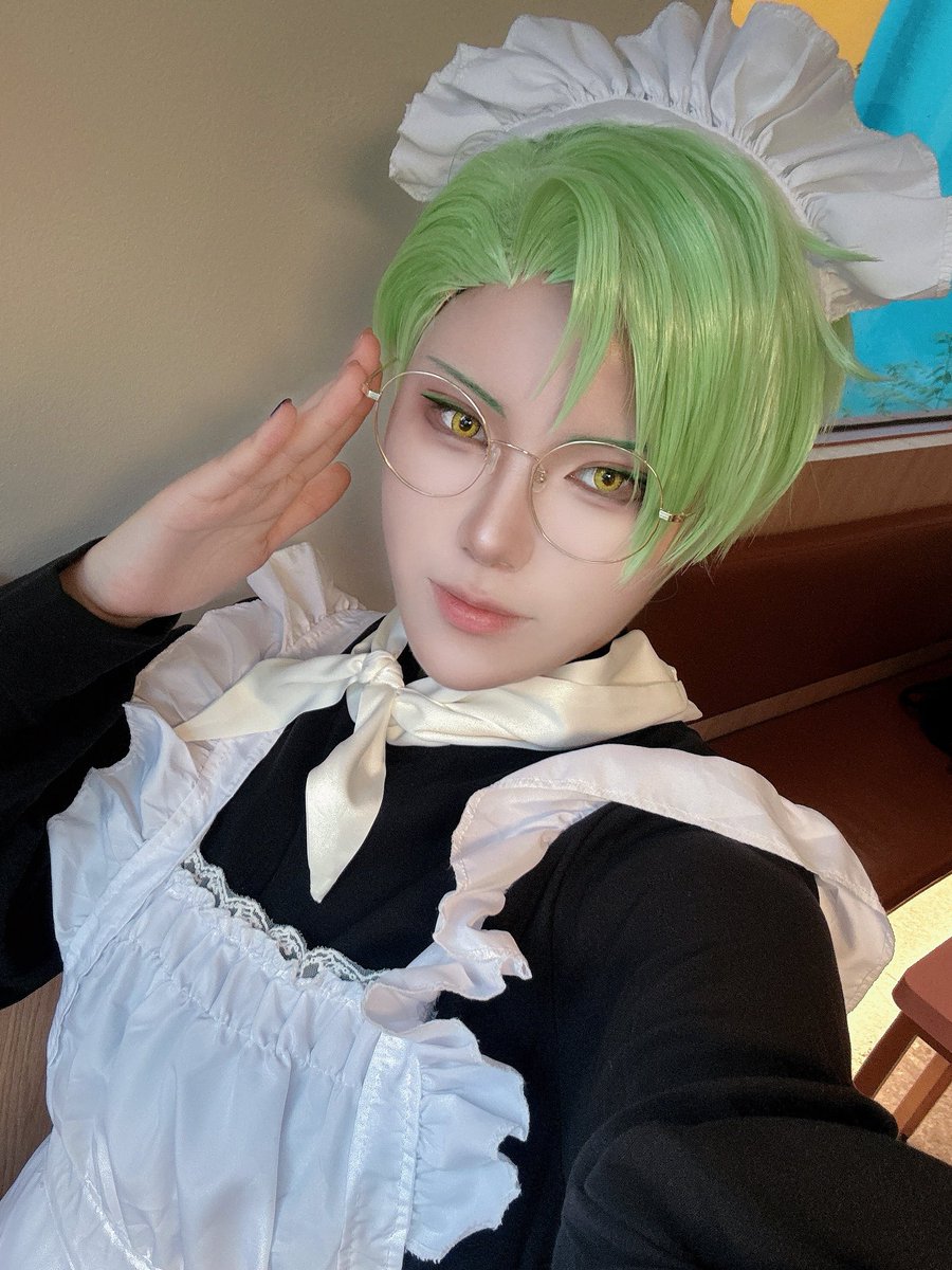 ✈️ 雁金朔次郎

全身全霊で仕える執事でございます👓

#18trip_cos