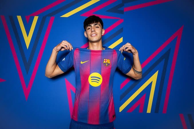 📁 <a href="/Mariio_RB/">Mario Rios</a> vía <a href="/mundodeportivo/">Mundo Deportivo</a> 

🚨 Marc Bernal firmará oficialmente su contrato este lunes en una ceremonia en la oficina comercial del Barça

📌 El evento, abierto a los medios con capacidad limitada, comenzará a las 13:15b