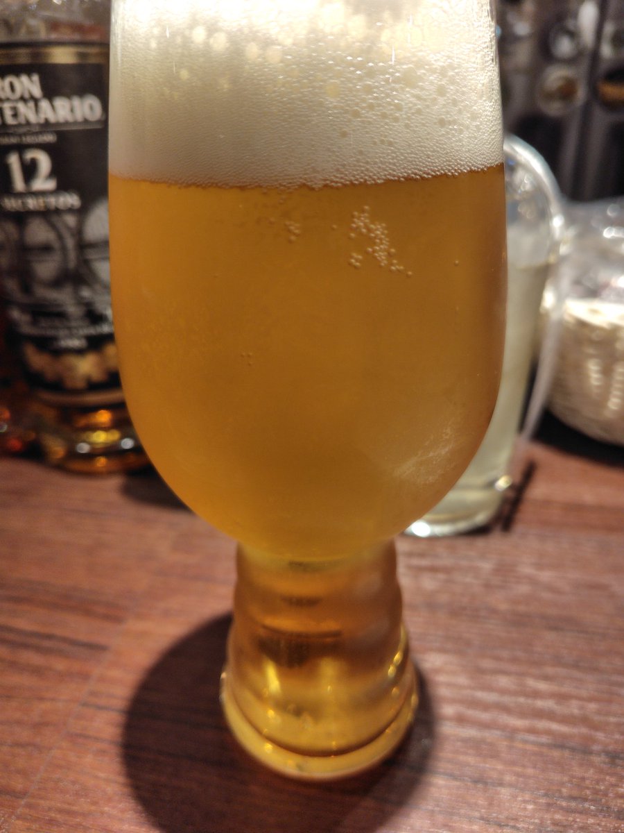 eneneq071's tweet image. WBCさんのGliderを飲みました。
大変美味しかったです。

レースアンバサダーのコスチュームディヴィジョンでは、
好きなRAさんの一人である
#南真琴 さんのWedsに投票しました。
町田のシバヒロでのイベントでも撮影させていただいたことあります。