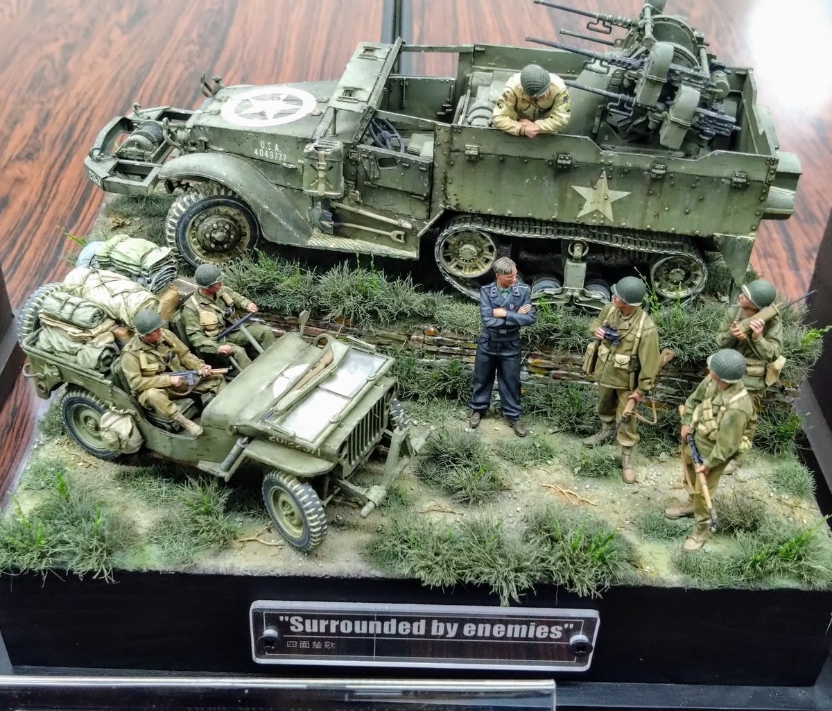 #関西AFVの会 続きです。フィギアの作り込みまで凄いジオラマ作品。車両の色合いも格好良いです。