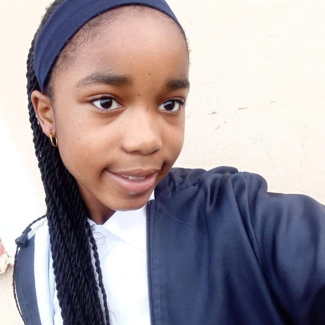 Andile02004's tweet image. #Mzansischool
#MzansiFinests
#Ama2000
#Ama2k
#highschool