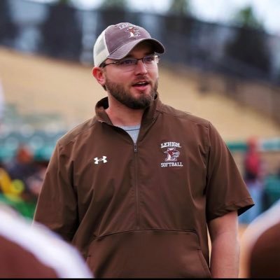 KeithGroller's tweet photo. ED STINNER TRIBUTE

Hour No. 2 of this morning's show, from 10 to 11 on @LVFoxSports , will feature a tribute to legendary softball coach Ed Stinner who died this week at age 71. Ed's son, Kyle, and former players Terri Adams and Lisa (Dorward) Nimeh will be the guests. https://t.co/nh7Xl2YVy0