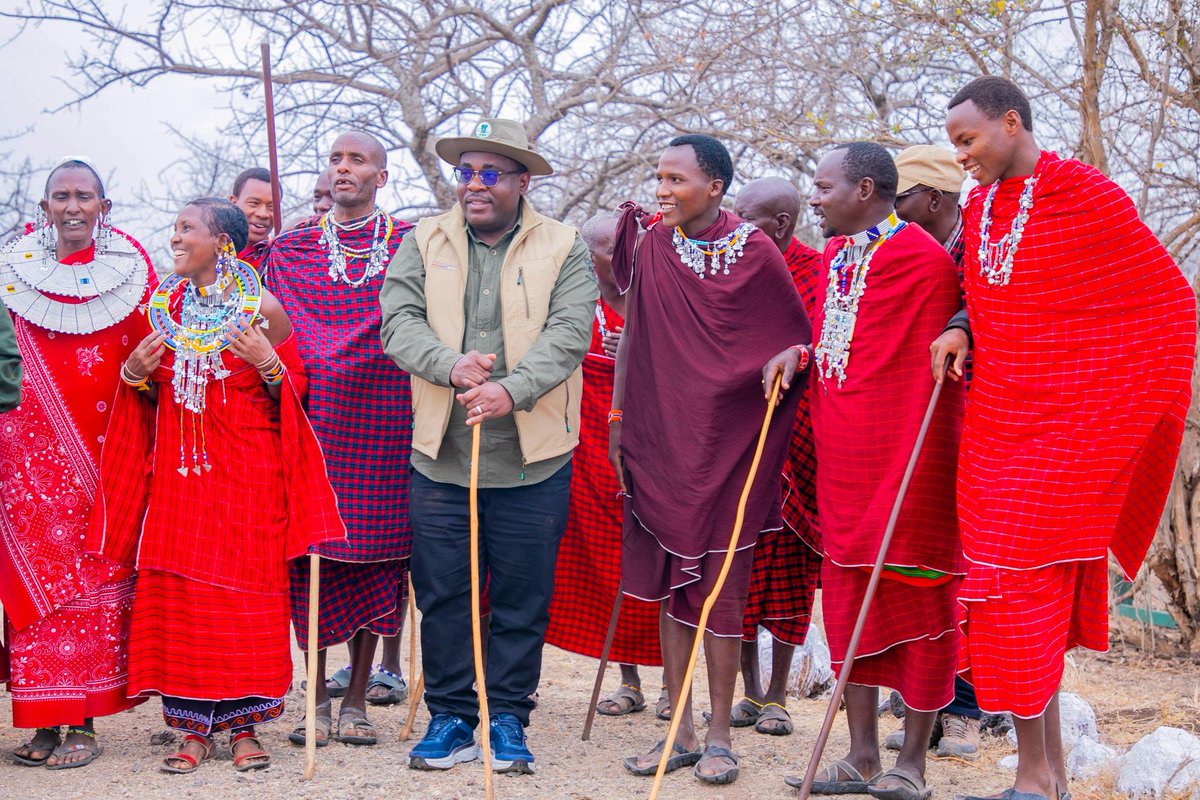 VisitMakuyuni's tweet photo. Dr. Hassan Abbasi, Permanent Secretary for the Ministry of Natural Resources and Tourism, visited the Makuyuni Wildlife Park, a reserve featuring diverse wildlife and well-developed infrastructure, located near Arusha City. @MNRT_Tanzania https://t.co/OyUonhdrfB