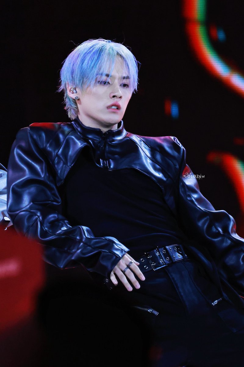 0102s_'s tweet image. 250920 TMA
🔥😇

#Straykids #스트레이키즈  
#Leeknow #리노 #リノ