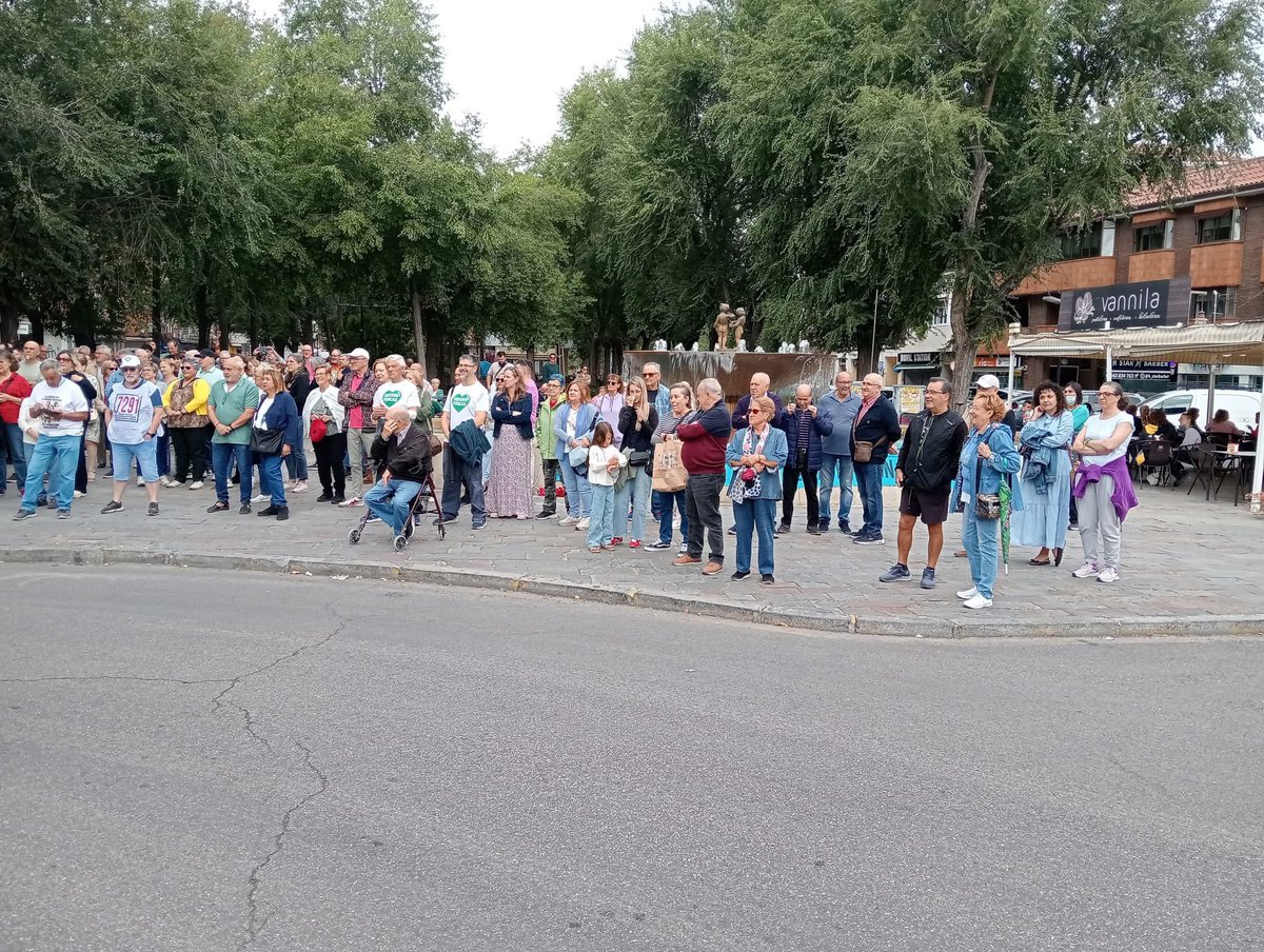 carlosmag66's tweet image. Concentración por la Sanidad Pública en Pinto.