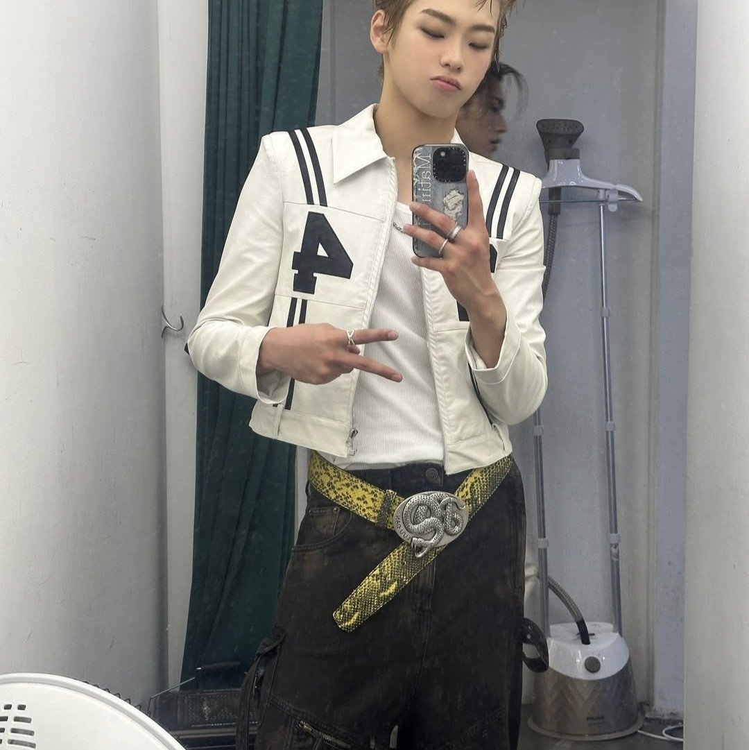 cheonjaeagi's tweet photo. 벨트가 ㅆㅂ https://t.co/Zh3ELl9Jei