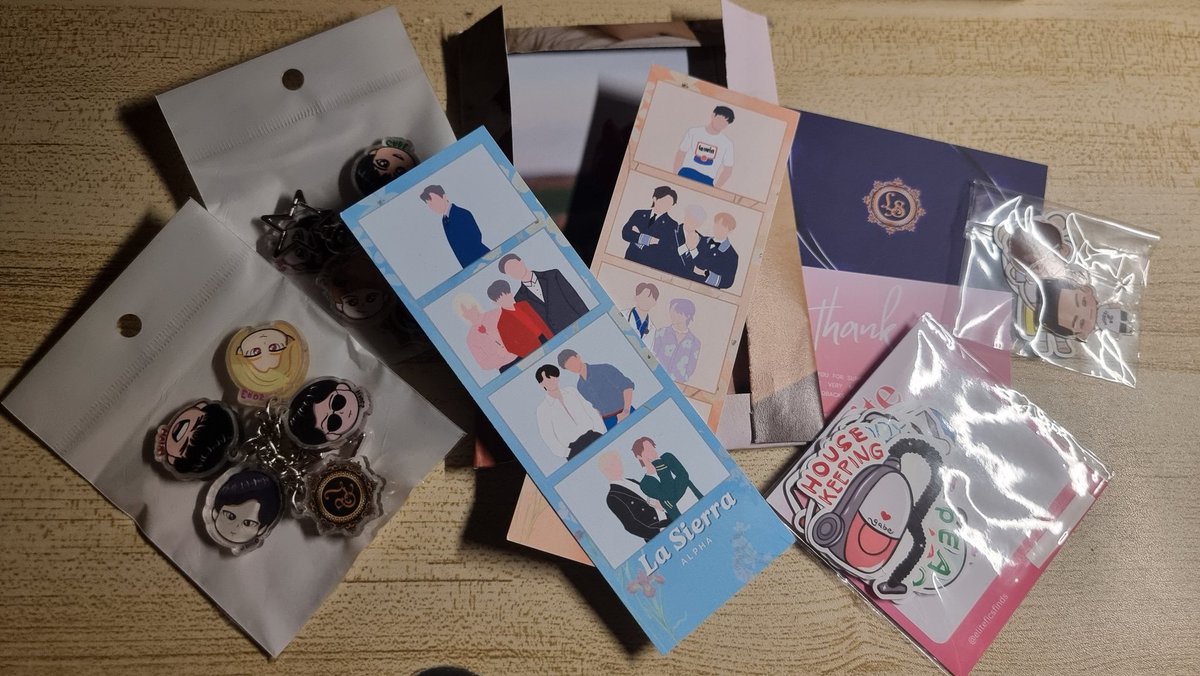 <a href="/ausniyebe/">Snow ❄️🔞 | open for fic comms!</a> dumating na sila madam 😭😍 yung una ko pang binuksan is yung envelope so na gulat akes 😭 excited na ako para dun sa secret na yun