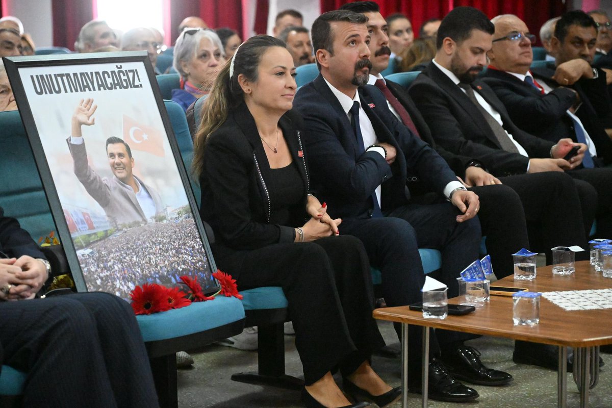 Yunusemre İlçe Başkanımız Yalçın Arcak, Şehzadeler İlçe Başkanımız Mert Özkösemen, Salihli İlçe Başkanımız Mustafa Özer ve Ahmetli İlçe Başkanımız Recep Öztürk ile birlikte, mevcut İlçe Başkanımız Hasan Ayma’nın tek aday olduğu Turgutlu İlçe Kongremize katıldık.

İlçe Başkanımız
