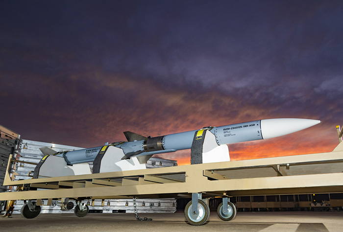 Wstrzymany zakup przez Polskę groźnej broni przeciw rosyjskim myśliwcom (tj. pocisków AIM-120D-3 AMRAAM dla polskich F-35A), w sytuacji kiedy wicepremier i szef MSZ deklaruje gotowość 🇵🇱 do ich zwalczania...
▶️dziennikzbrojny.pl/aktualnosci/ne…
To nie jest poważne 👎. Powiem więcej, jeśli