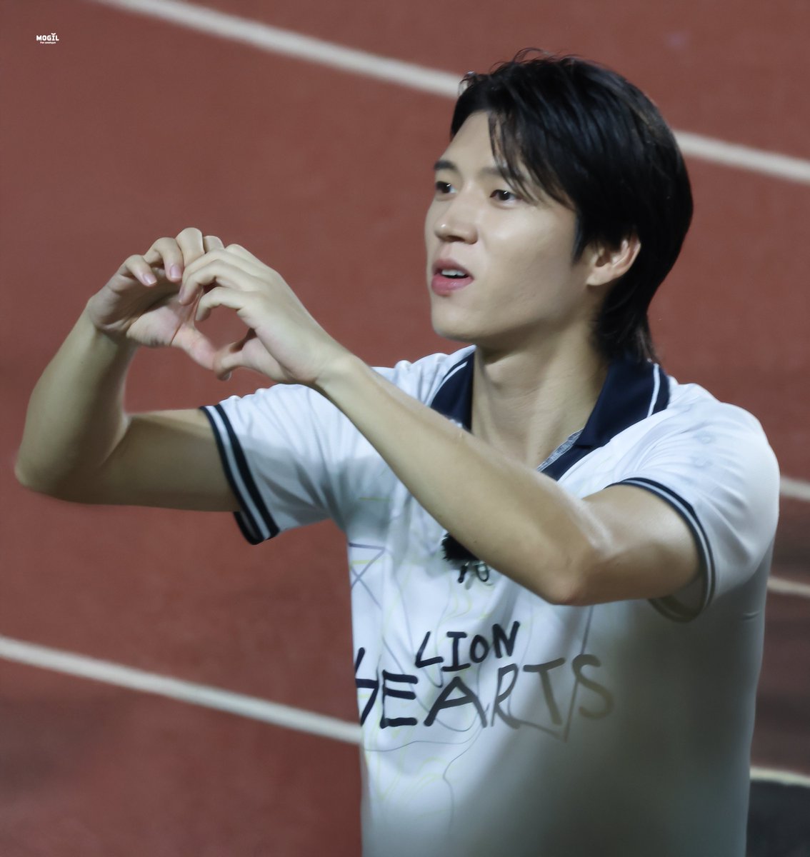 250823 뭉쳐야 찬다 직관

흔들림 사이에서도 보이는 사랑꾼...🥺

#인피니트 #NAMWOOHYUN 
#INFINITE #우현 #남우현