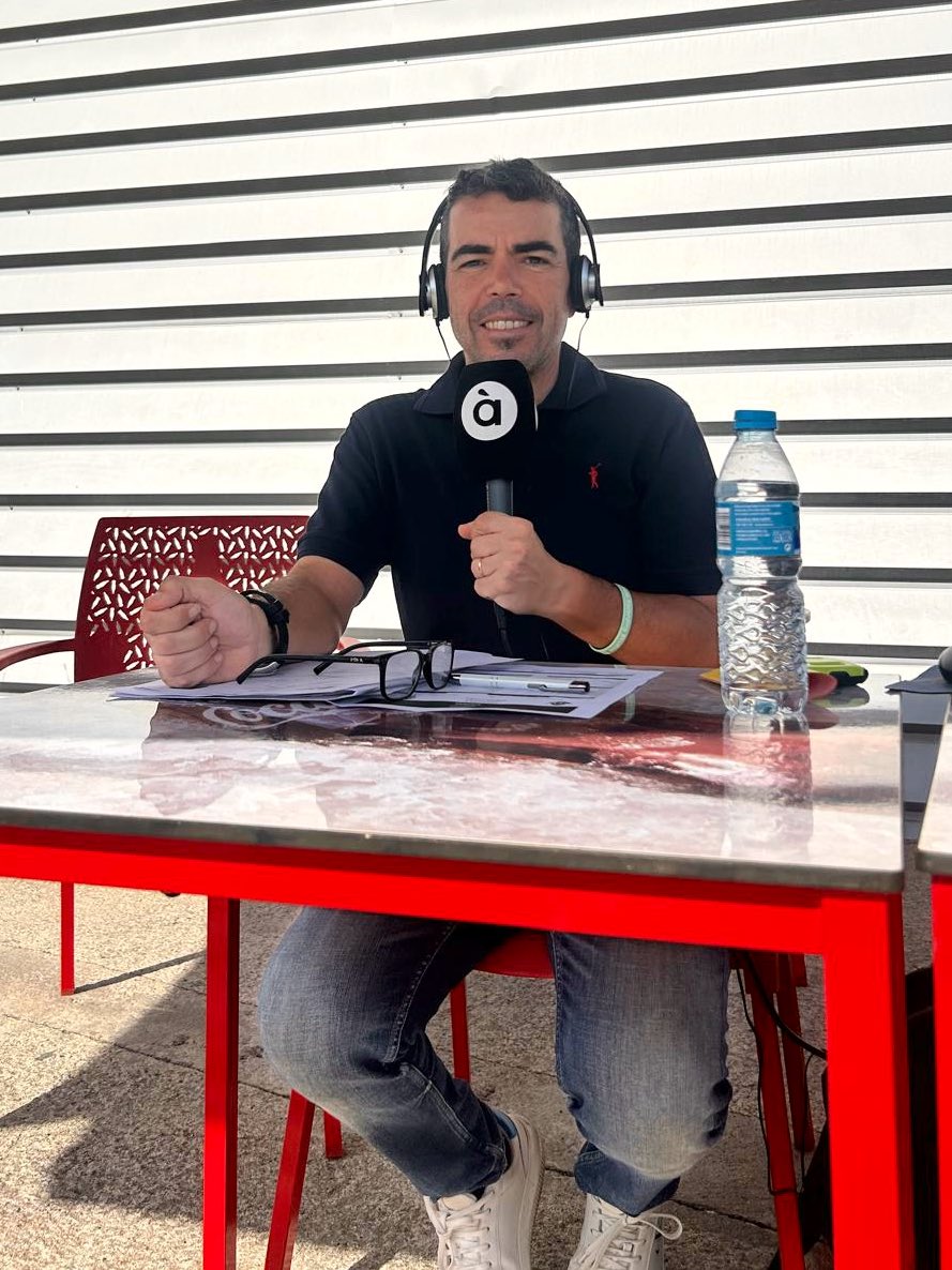 PuntAPunt (@puntapunt__) on Twitter photo ⚽️ Finalitza el partit <a href="/CDCS_Academy/">Cantera CD Castellón</a> 🆚 <a href="/CD_Alcoyano/">CD Alcoyano SAD</a> (4-1)
🎙️ <a href="/JoseLuisGual/">Jose Luis Gual</a>, per a <a href="/Puntapunt__/">PuntAPunt</a>
🔴 Seguim al costat dels esdeveniments esportius valencians en directe fins a les 00:30h ⚽️ Finalitza el partit <a href="/CDCS_Academy/">Cantera CD Castellón</a> 🆚 <a href="/CD_Alcoyano/">CD Alcoyano SAD</a> (4-1)
🎙️ <a href="/JoseLuisGual/">Jose Luis Gual</a>, per a <a href="/Puntapunt__/">PuntAPunt</a>
🔴 Seguim al costat dels esdeveniments esportius valencians en directe fins a les 00:30h