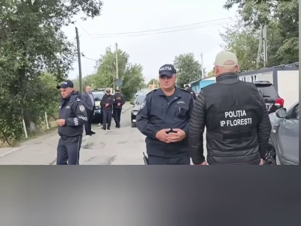 #Moldawien: 
Die Einwohner Transnistriens werden nicht zu den Wahllokalen gelassen.
#Wahl #Moldau #Sandu #Transnistrien