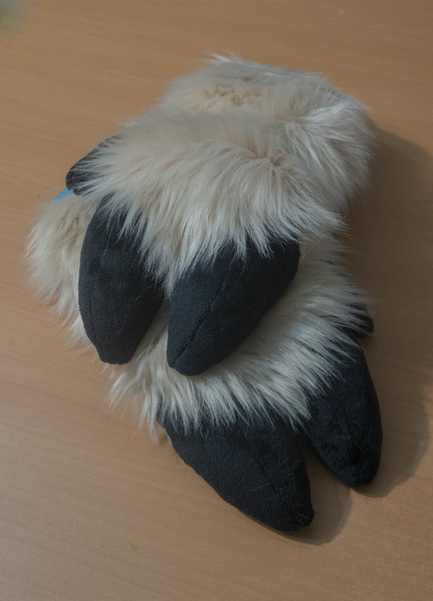 EmmaFursuits's tweet photo. @cheekiestchop Zech's suit? He's looking like this ^^ (I actually love how it's turning out) https://t.co/2qdRpdGxtU