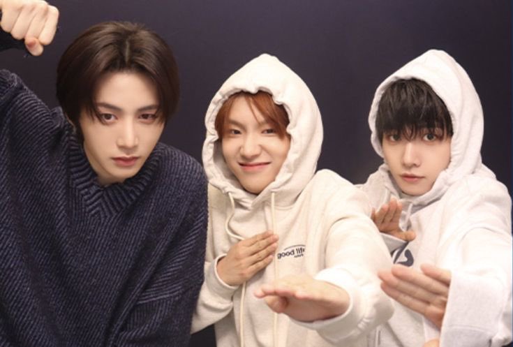 하울                >>>김음악<<<          할리데이,키더
핰ㅋㅋㅋㅋㅋ뮤직킴이래 ㅠㅠㅠ