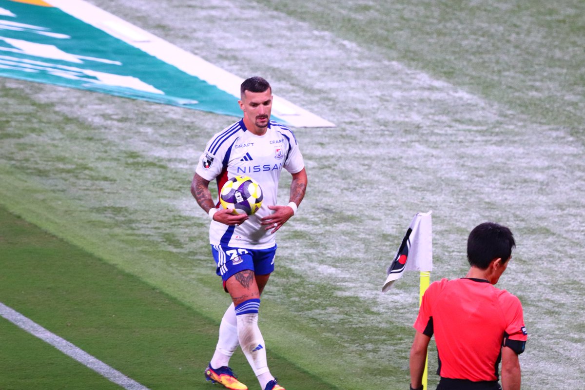 なんか……えげつないサーブ打ちそう←
#競技変わっとるやないいか