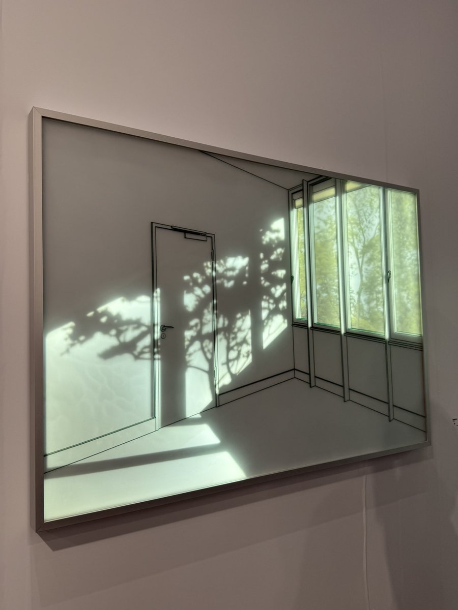 feyzanrzcn's tweet photo. Contemporary İstanbul | #CI20th | @pontonegallery
kumlanmış cam üzerine serigrafi yapılmış cam paneller katmanlandırılmış ve arkadan led aydınlatma ile oluşturulmuş bir lightbox ha ri ka 😍 https://t.co/fmte1WQOaG