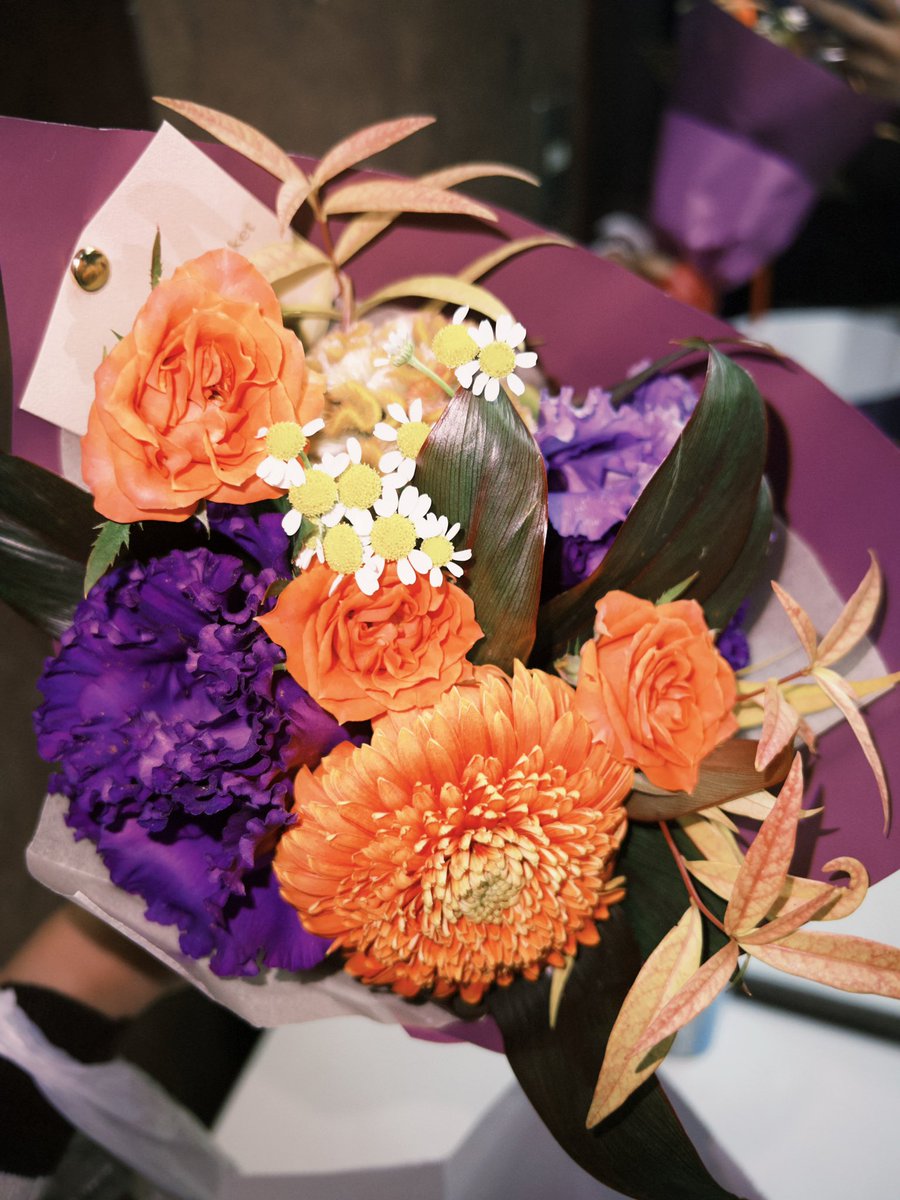 取り急ぎですが
#劇団トナリニ　旗揚げ公演
#自己満足で何が悪い
無事終演いたしました！！！

足を運んでくださったみなさま、ありがとうございました。
りんぺーさん旗揚げおめでとう㊗️！