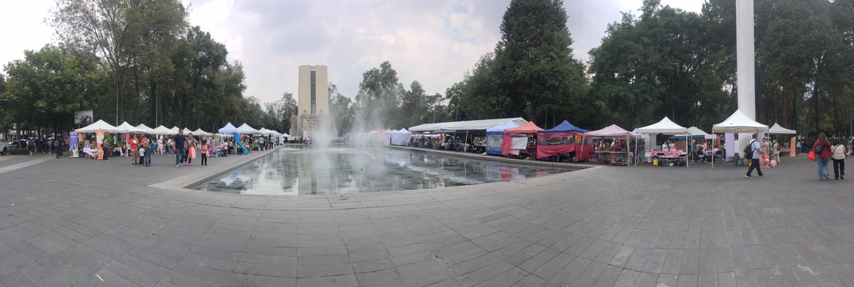 🐶✅Continúa la Feria de la Economía del Bienestar Animal en Parque La Bombilla (Insurgentes/Av de la Paz, Chimalistac), HOY HASTA LAS 16 HRS.

Va 🧵de qué pueden encontrar, además de ropa y accesorios. ⬇️