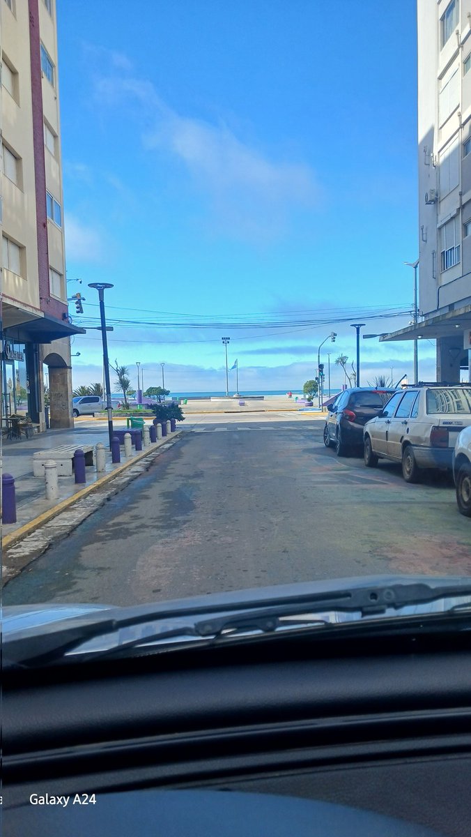 claudiogs83's tweet photo. Empiezan los días que valen la pena...  #Necochea #LamejorPlayaArgentina https://t.co/ZdgdlLSpUZ