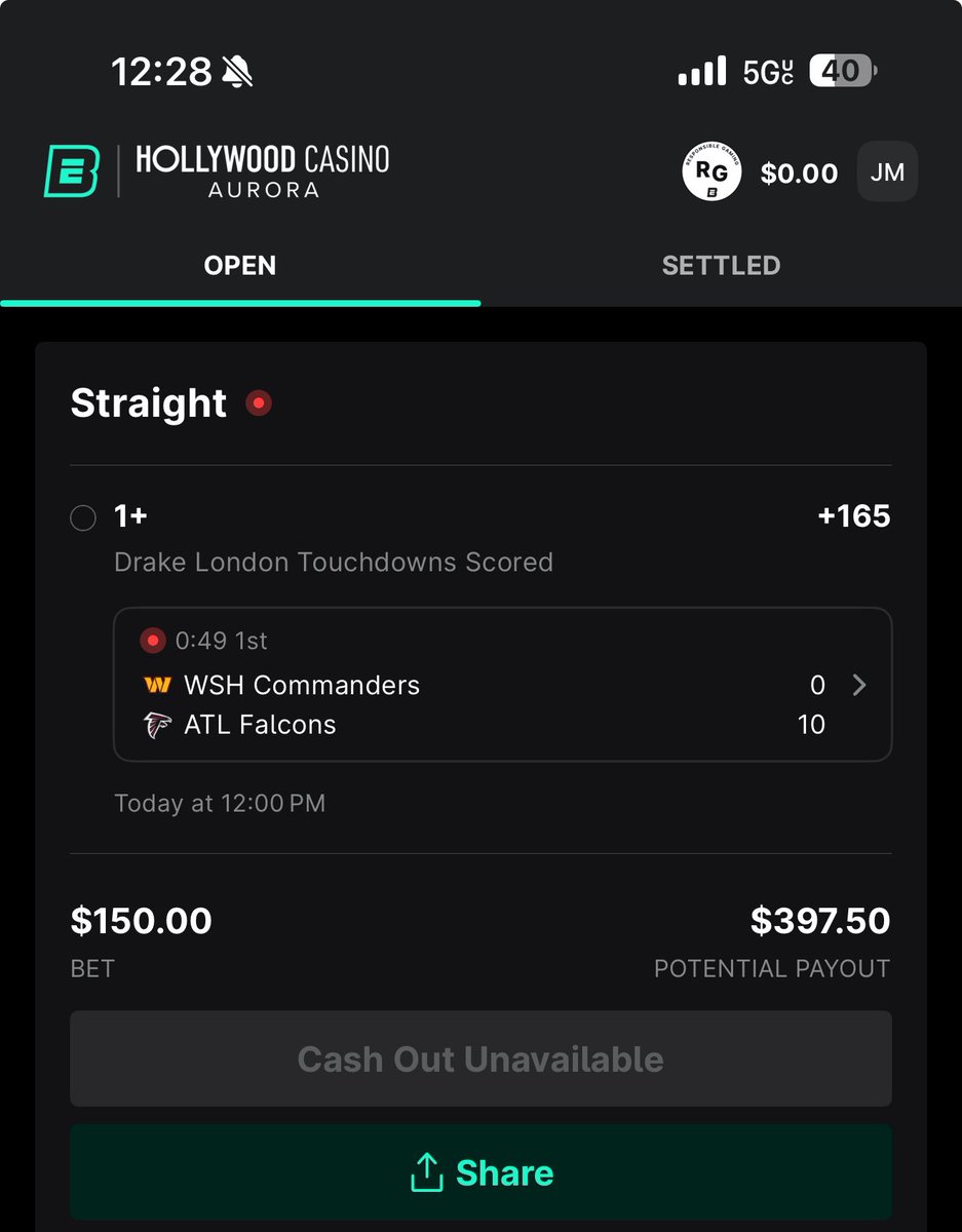 PandaPanda2332's tweet image. London!