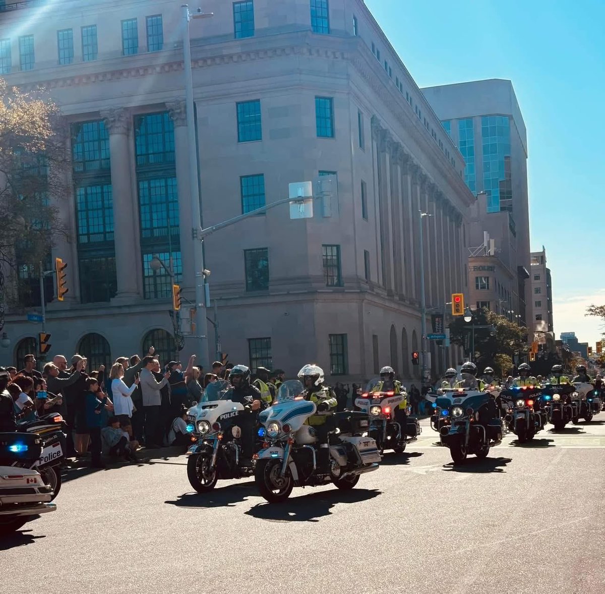 OPALamothe's tweet image. Beautiful day for the 48th annual National Canadian Police  Memorial! It’s always incredible to see so many officers across the Canada and the USA to gather to pay tribute to the fallen who gave the ultimate sacrifice.Never forgotten 💙