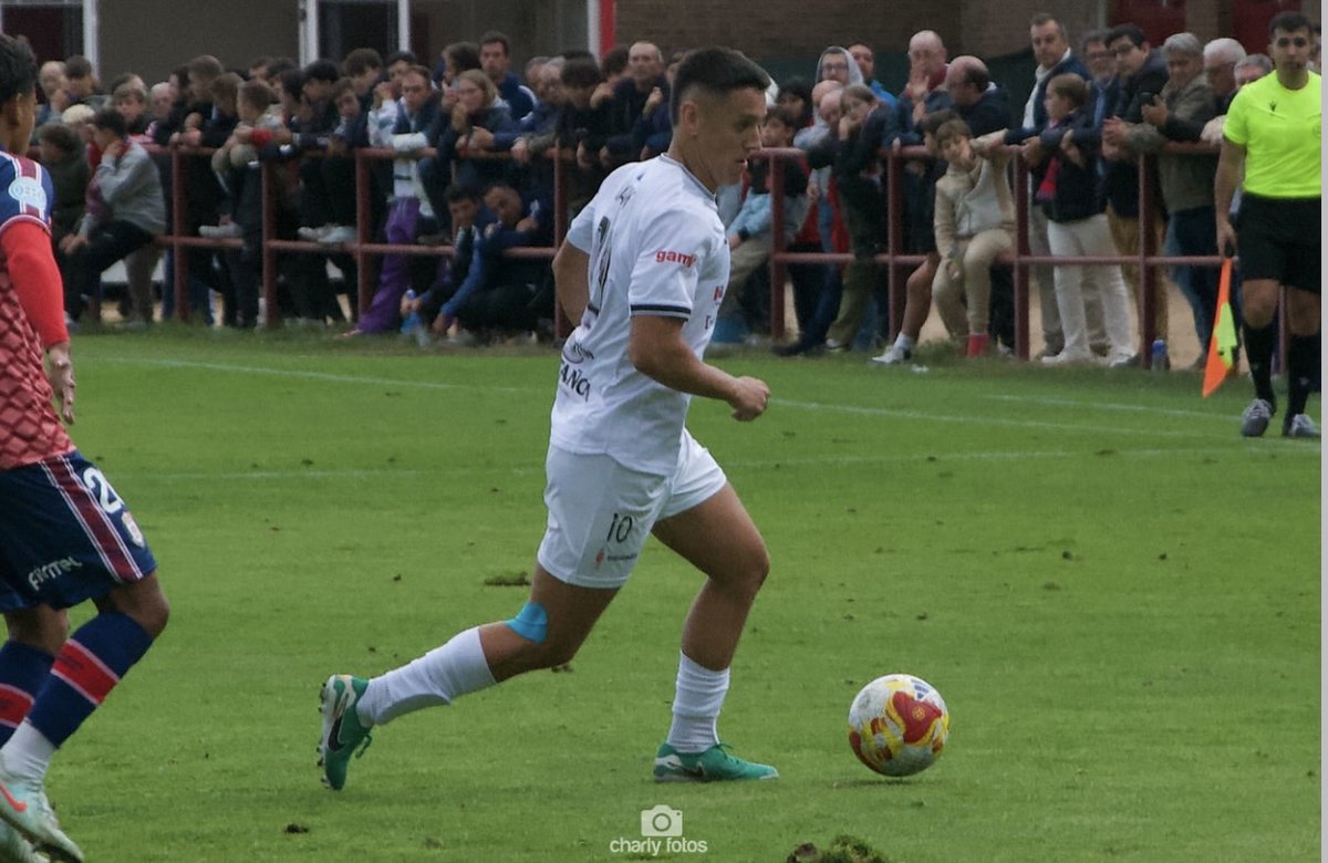 CDLealtad's tweet photo. Finalizamos el partido de hoy contra el @realavilaoficial con el marcador a su favor con un 1️⃣-0️⃣
Continuaremos trabajando para seguir mejorando y dar lo mejor de todo el equipo ⚪️⚫️
#OrgulloLeal #CDLealtad https://t.co/H3G5lt7C0W
