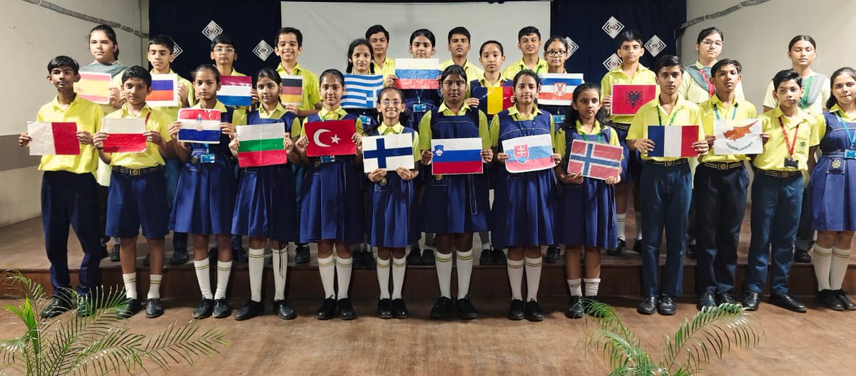 IisSitapura's tweet image. European Languages Day Celebrated at IISS

Students showcased their talents in a vibrant celebration of the International Day of European .
#Jaipur
#Bestschool
#ThirdLanguage 
#CultureValueCreativity
#GettingReadyForTomorrow