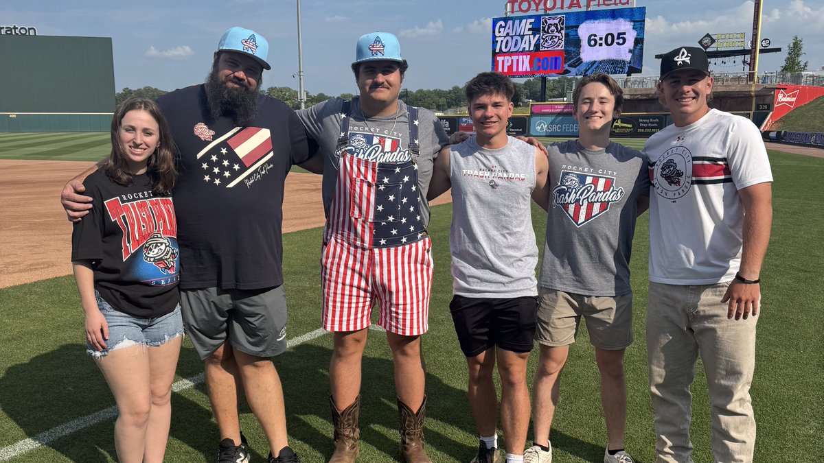 trashpandas's tweet image. The backbone of the team! 💪

Happy Equipment Manager Appreciation Week to our clubhouse crew! They. Never. Stop. 🫡